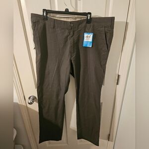 Columbia NWT Men's Flex ROC Pants in a dark olive Size 40x34